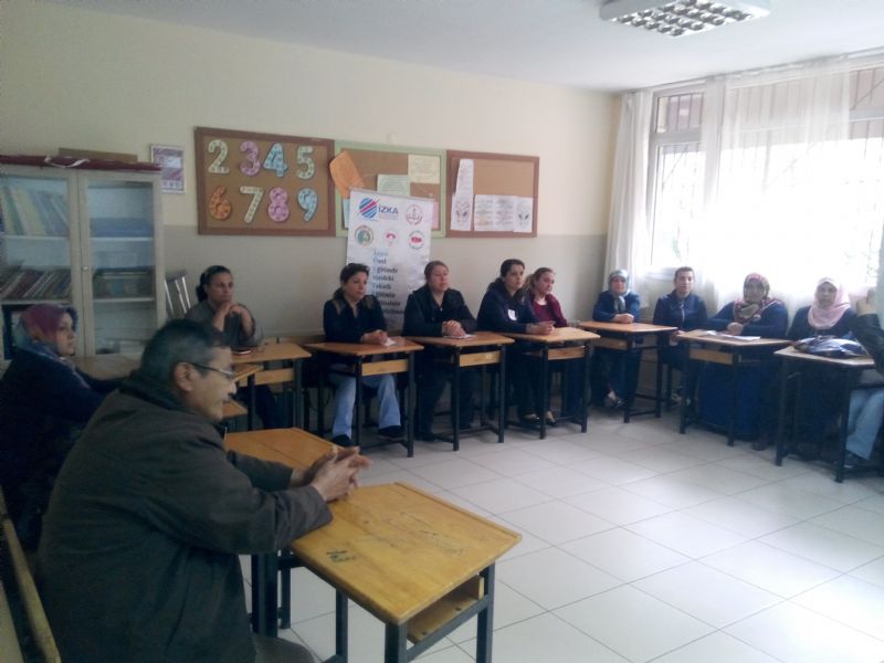 İzmir Oemtek- 27.03.2017-Bornova Hasan Tahsin Ö.E.M.E.M de Öğrenci velilerine Aile Eğitimi Seminerinin 3.Eğitim Oturumu yapıldı 