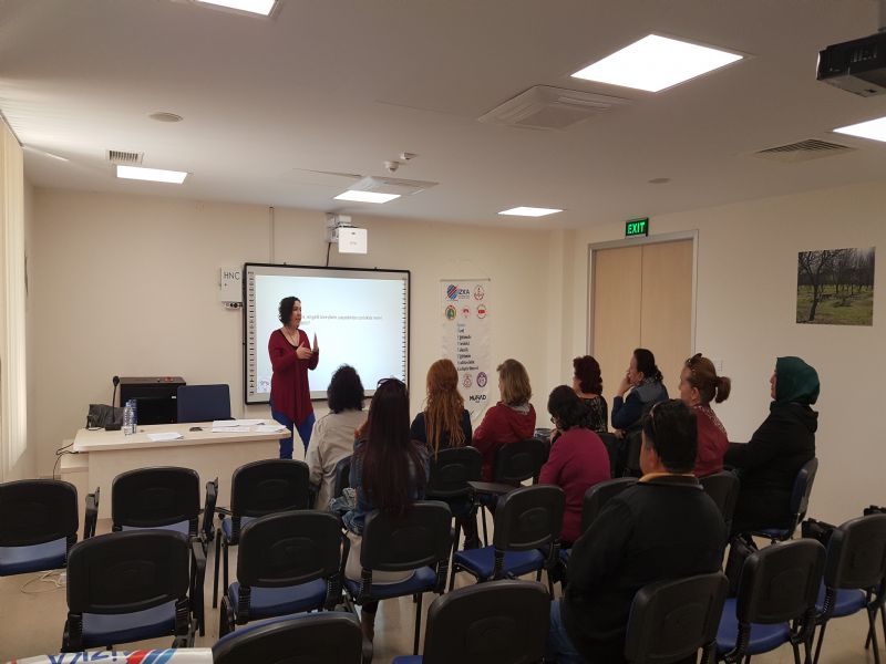 zmir Oemtek- 10.04.2017-Gztepe MTAL de renci Velilerine Farkndalk Eitimi Semineri yapld.