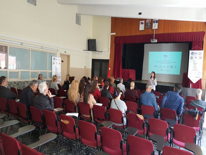 zmir Oemtek- 13.04.2017-Gztepe  M.T.A.L de retmenlere Engelli Bireylere Beceri retimi ve Engelli Bireylerin stihdam Eitimi Semineri verildi...